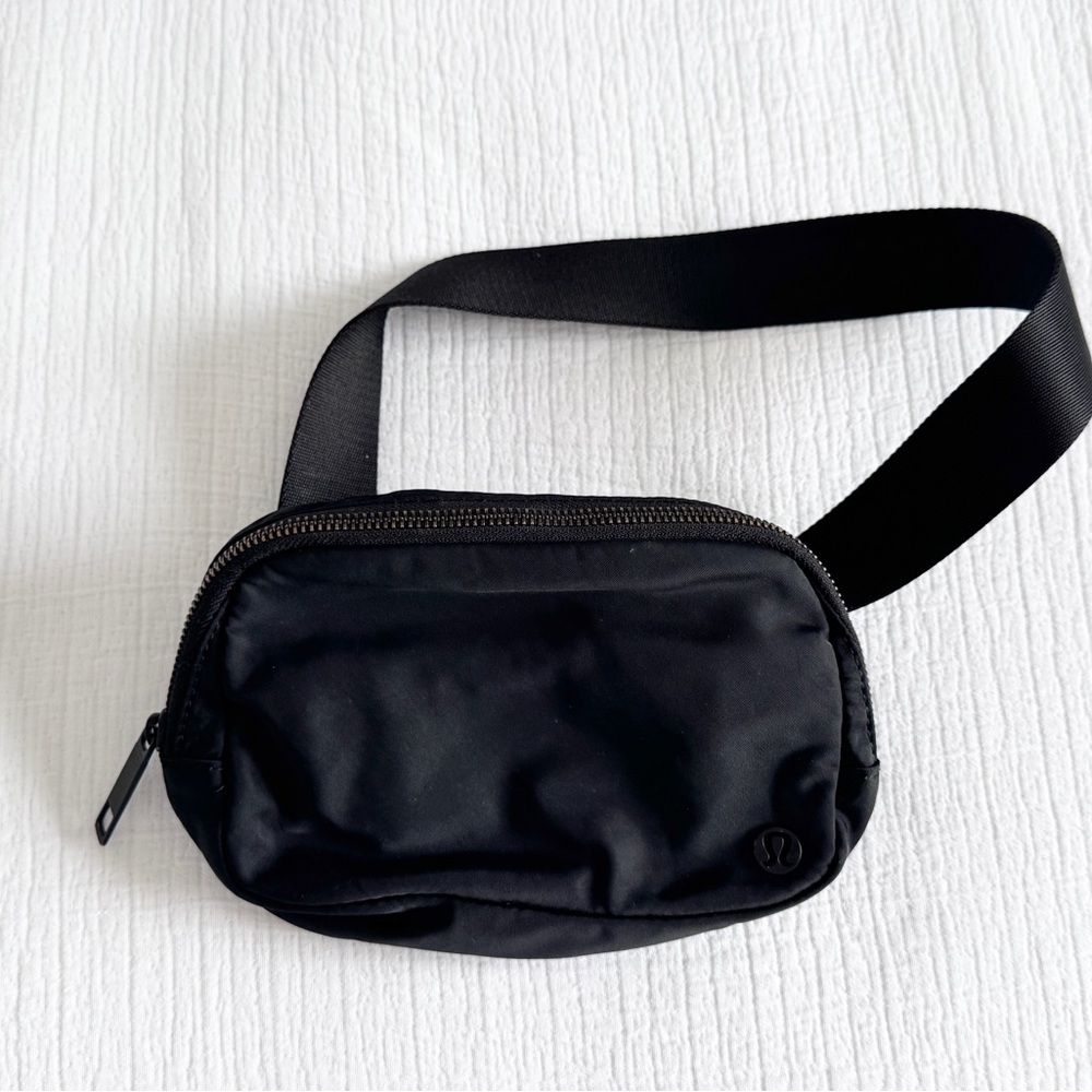 Lululemon Black Belt Bag